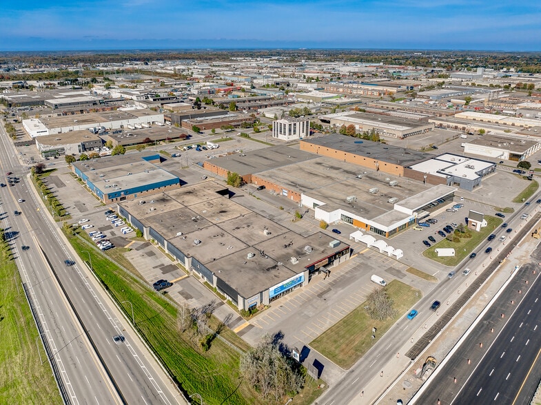 2789-2855 Boul Le Corbusier, Laval, QC for lease - Building Photo - Image 1 of 10