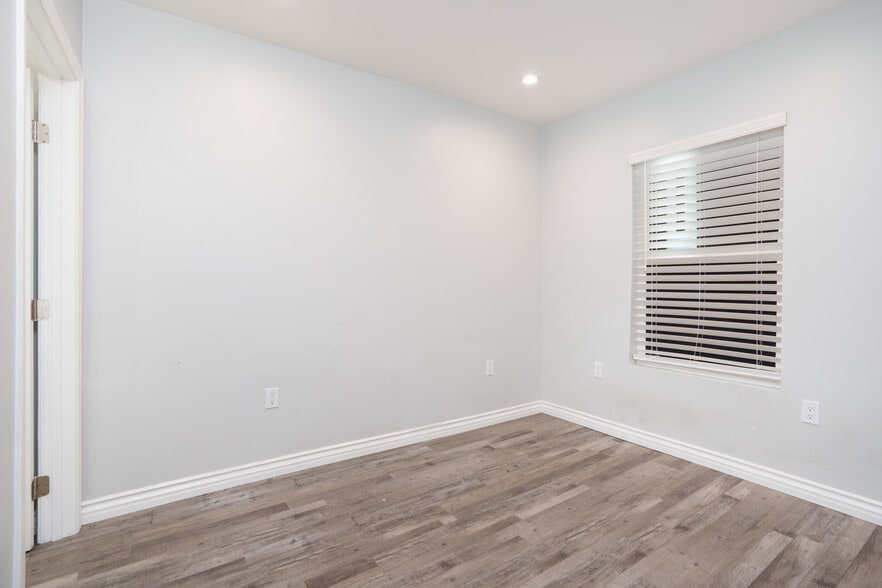 406 S St Andrews Pl, Los Angeles, CA for sale - Building Photo - Image 2 of 69