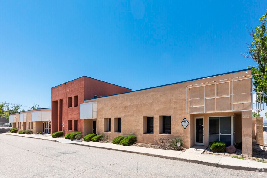2021 Girard Blvd SE, Albuquerque, NM for sale - Building Photo - Image 2 of 8