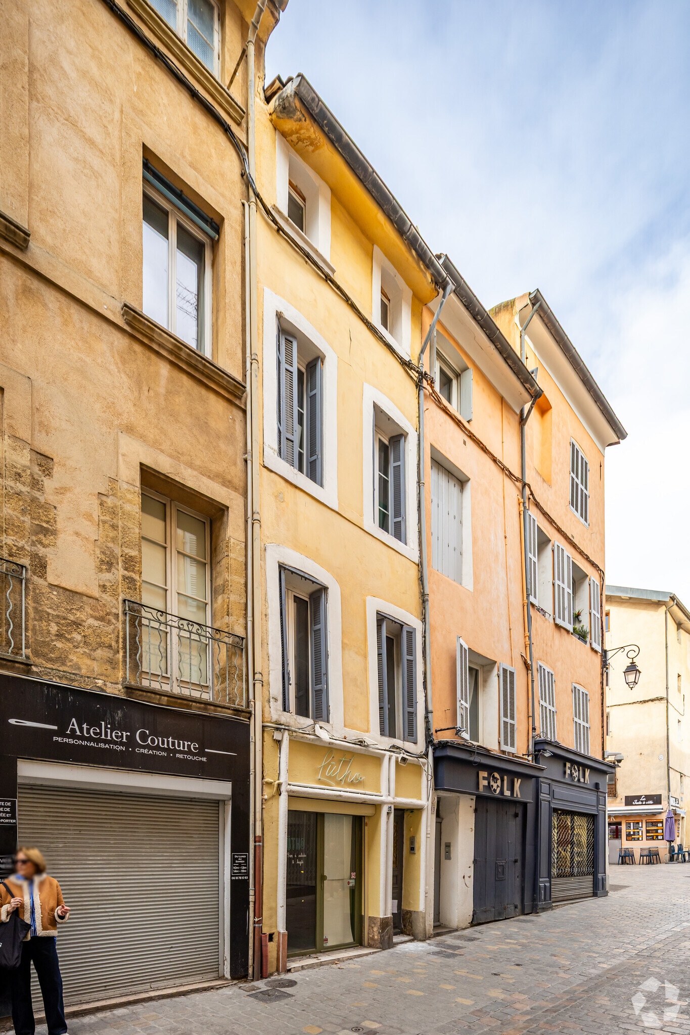 Multifamily in Aix-en-Provence for sale Building Photo- Image 1 of 14