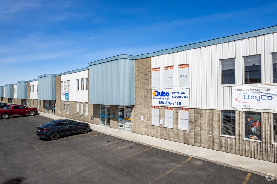 745 Ch Du Grand-Bernier N, St-Jean, QC à louer - Photo du bâtiment - Image 3 de 6