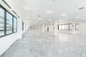 Calle Julián Camarillo, 4 C, Madrid, Madrid for lease Interior Photo- Image 1 of 3