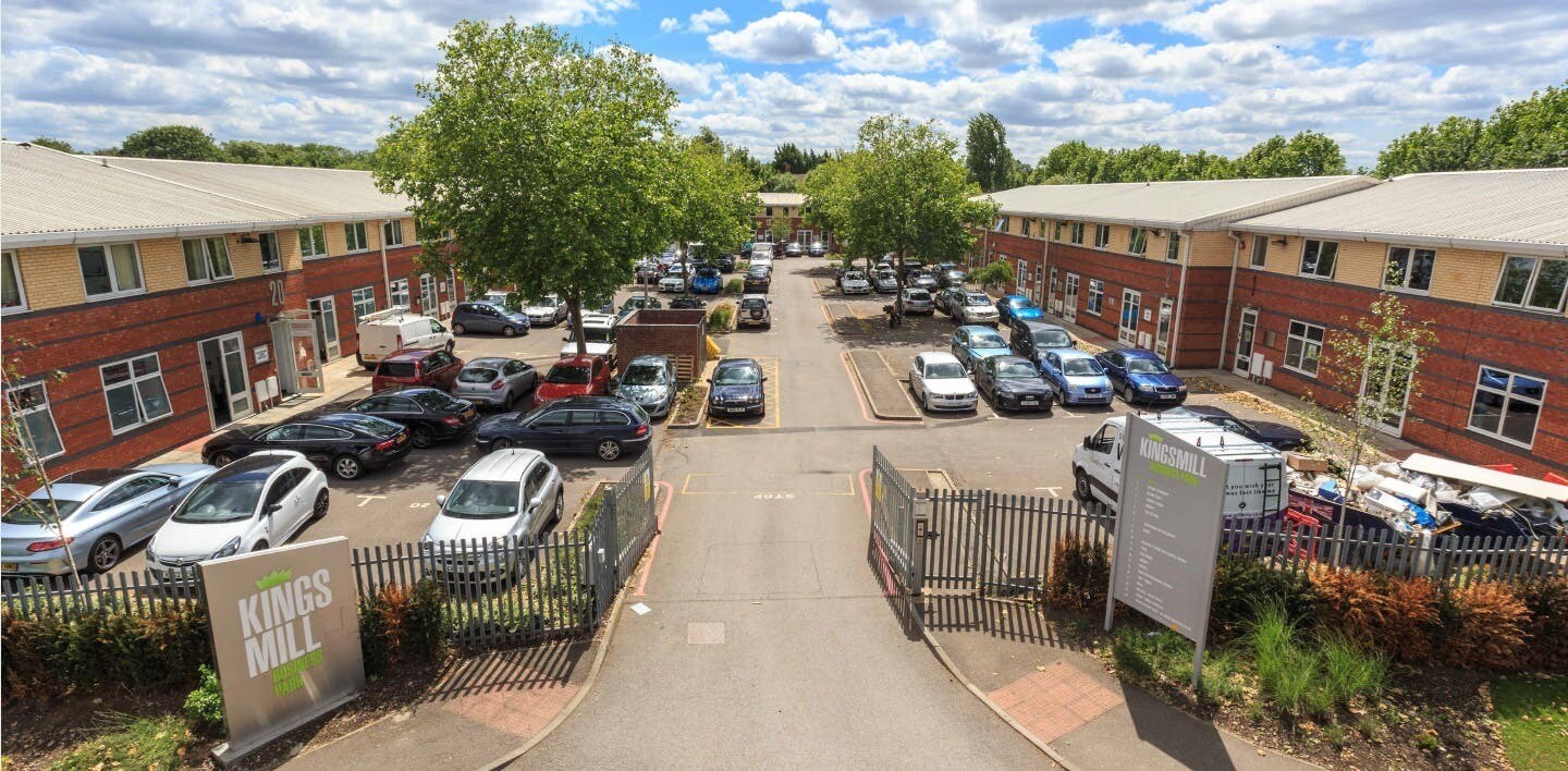 Chapel Mill Rd, Kingston Upon Thames à louer Photo du bâtiment- Image 1 de 11