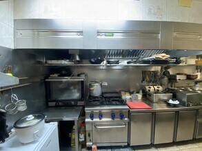 Retail in Barcelona, Barcelona for lease Interior Photo- Image 1 of 1