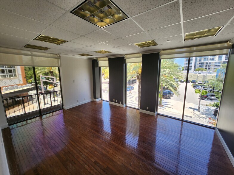100 S Dixie Hwy, West Palm Beach, FL à louer - Photo du bâtiment - Image 1 de 5