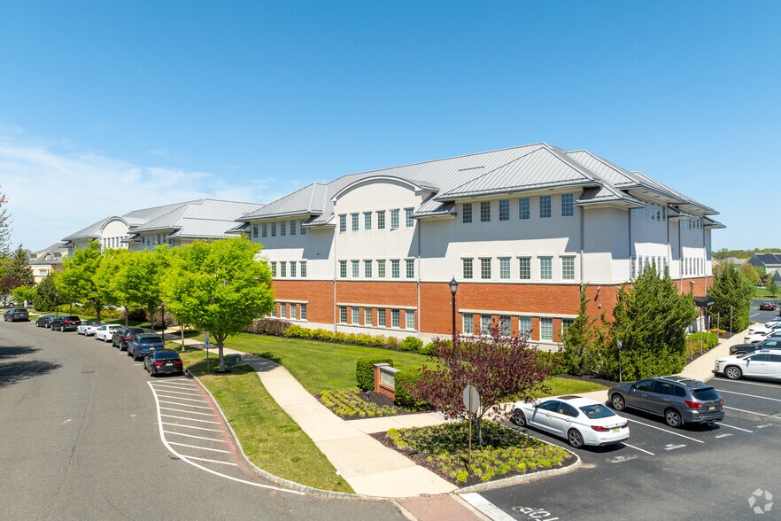 1 union St, Robbinsville, NJ à vendre - Photo du bâtiment - Image 2 de 7