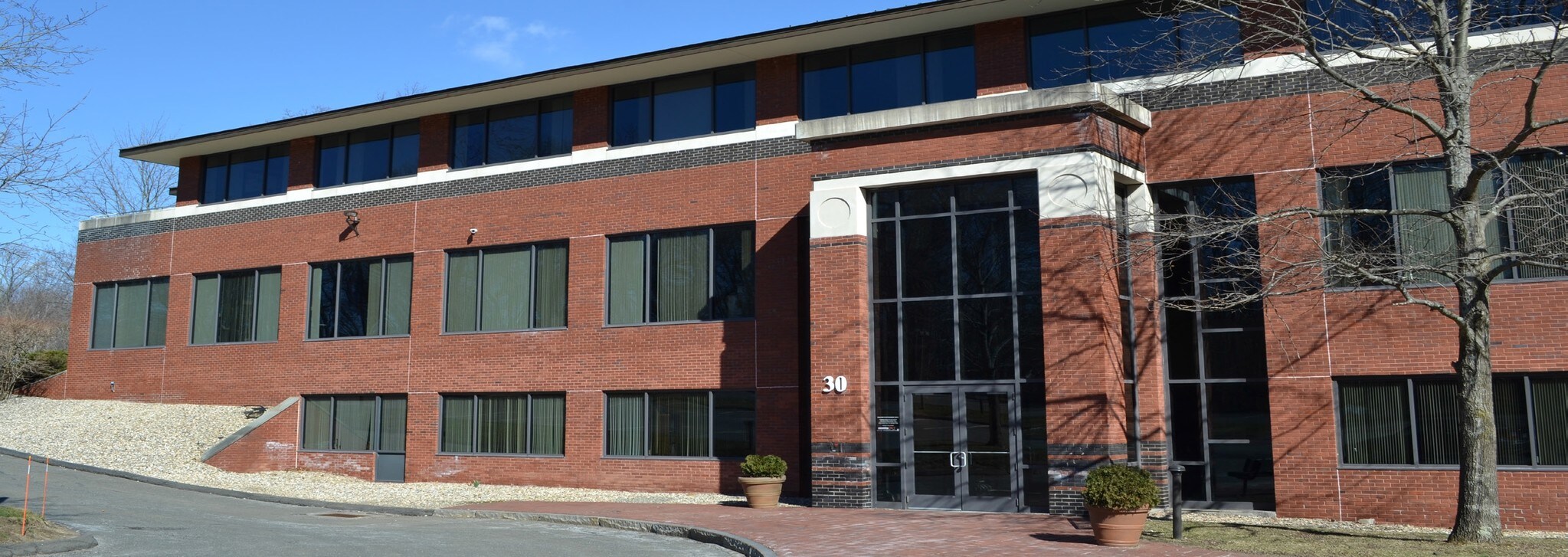 30 Waterside Dr, Farmington, CT for lease Building Photo- Image 1 of 4