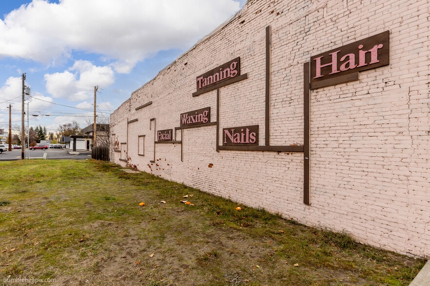 118 E Lake St, Medical Lake, WA for sale - Building Photo - Image 2 of 17