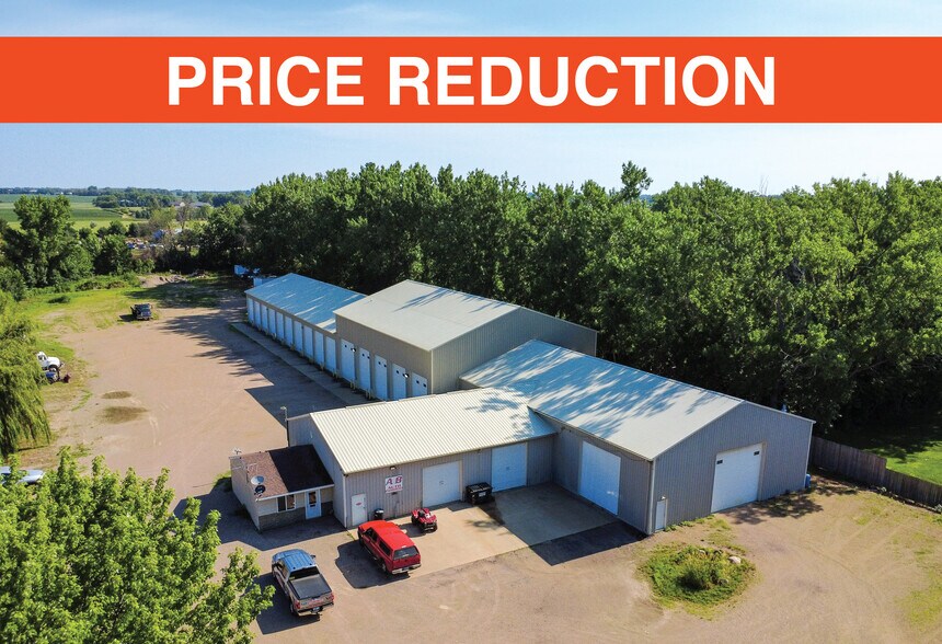 A&B Auto | Real Estate & Business Offeri portefeuille de 1 propriétés à vendre sur LoopNet.ca - Photo du bâtiment - Image 1 de 54