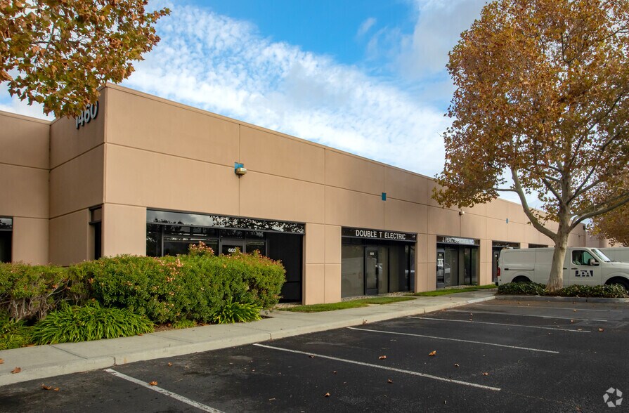 1310 Tully Rd, San Jose, CA for lease - Building Photo - Image 3 of 6