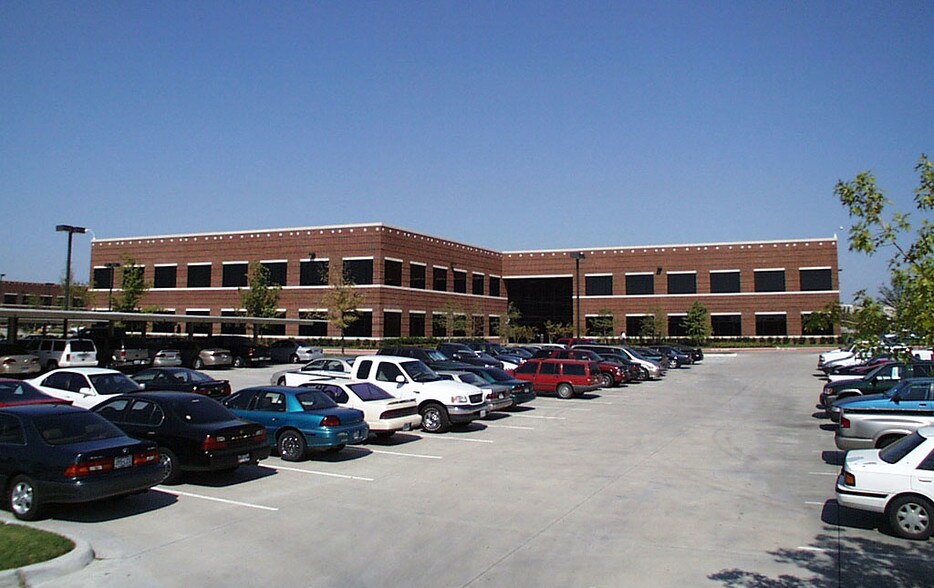 3901 N Dallas Pky, Plano, TX à louer - Autre - Image 2 de 12