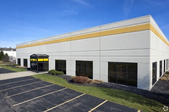 8816-8840 Beckett Rd, West Chester, OH à louer Photo du bâtiment- Image 2 de 25