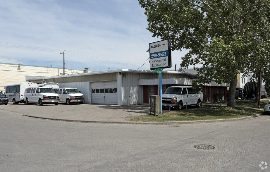 404 35th Ave NE, Calgary, AB for lease - Building Photo - Image 2 of 2