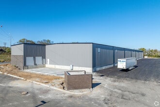 815 Aviation Ln, Gallatin, TN for lease Building Photo- Image 2 of 6