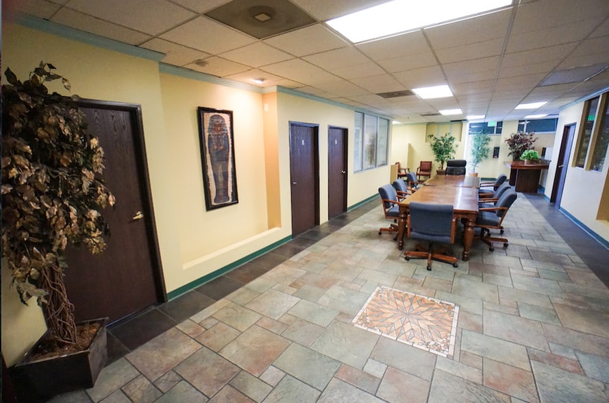 1418 N Main St, Santa Ana, CA à louer - Photo du bâtiment - Image 2 de 15