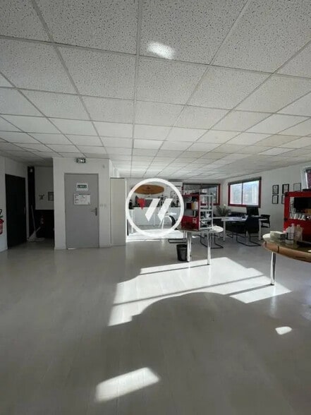 Bureau dans Aubagne à louer - Photo intérieure - Image 3 de 7