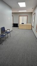 125 Lakeshore Dr, Lebanon, IN for lease Interior Photo- Image 2 of 12