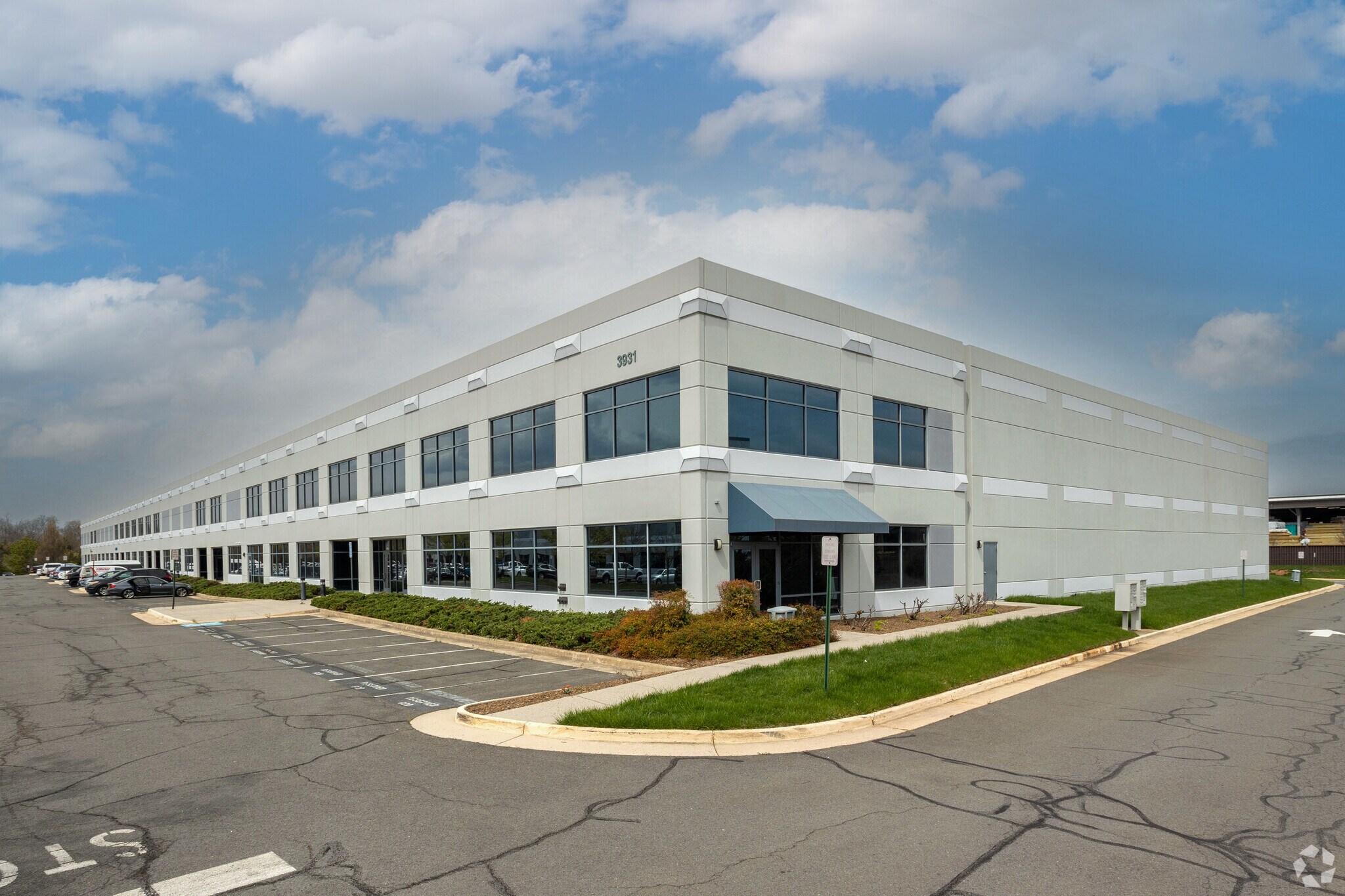 3931 Avion Park Ct, Chantilly, VA à vendre Photo principale- Image 1 de 1