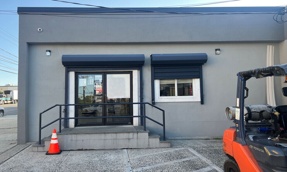 4332-4342 Bronx Blvd, Bronx, NY à vendre - Photo du bâtiment - Image 2 de 12