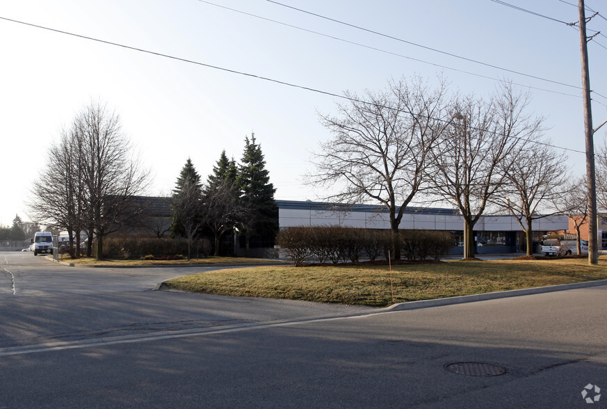 1450 Caterpillar Rd, Mississauga, ON for sale - Building Photo - Image 2 of 2