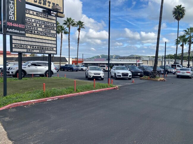 Plus de détails pour 2549 Hamner Ave, Norco, CA - Commerce de détail à louer