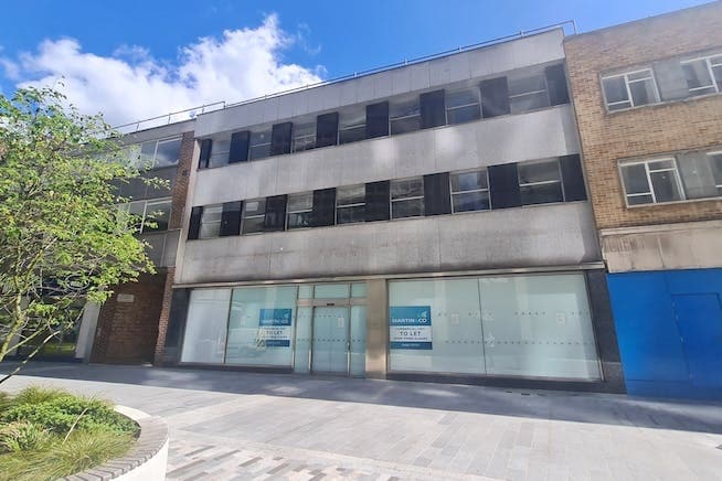 6 Commercial Way, Woking for sale - Building Photo - Image 2 of 7