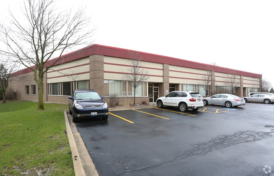 16W215 83rd St, Burr Ridge, IL for lease - Building Photo - Image 3 of 5