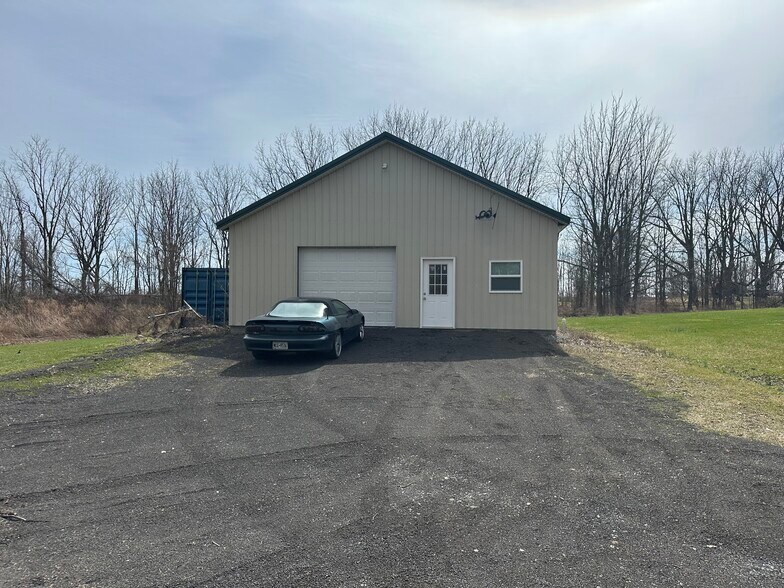 2815 Miller Rd, Waterloo Village, NY à vendre - Photo du bâtiment - Image 3 de 12