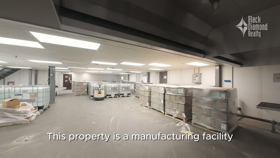 111 Terence Dr, Pittsburgh, PA à vendre - Vidéo sur l’inscription commerciale - Image 2 de 44