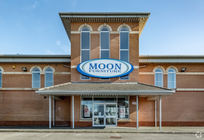 Rock Valley Way, Rochdale for sale - Building Photo - Image 3 of 12