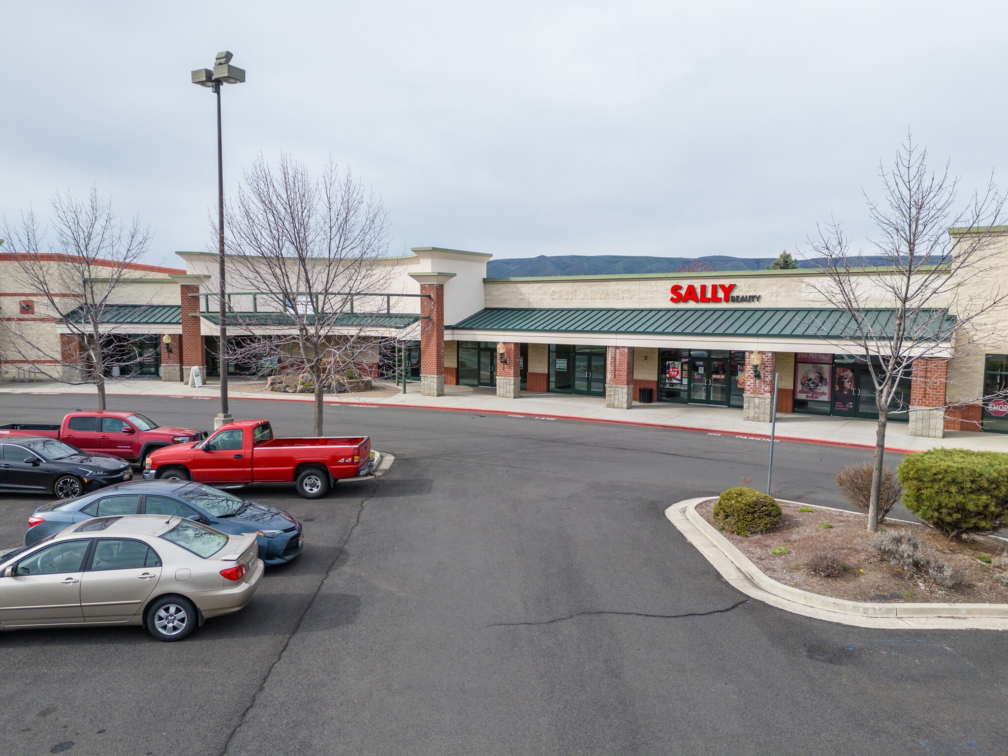 2330 Nez Perce Dr, Lewiston, ID for lease Interior Photo- Image 1 of 1