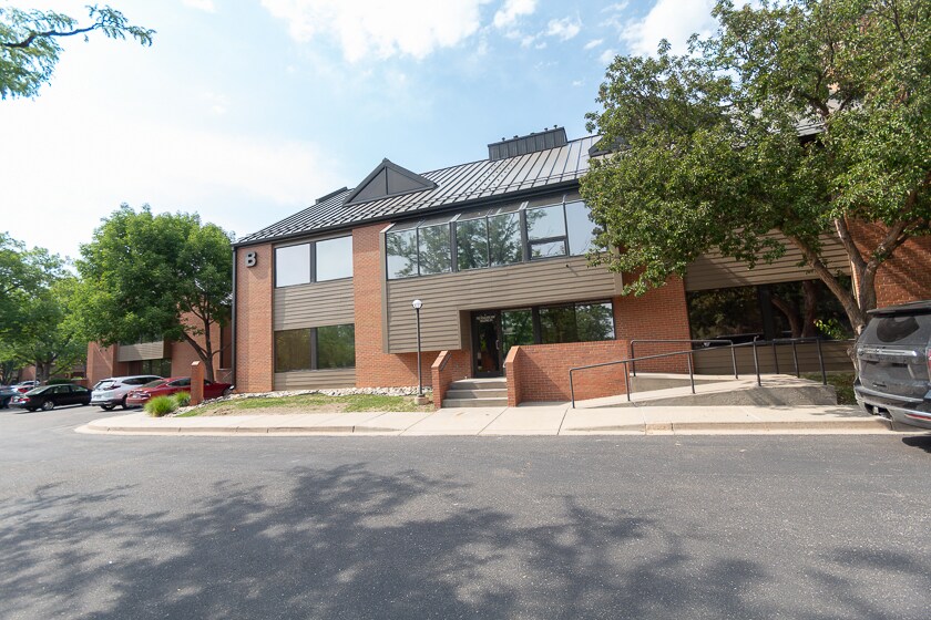 760 Whalers Way, Fort Collins, CO à louer - Photo du bâtiment - Image 2 de 15