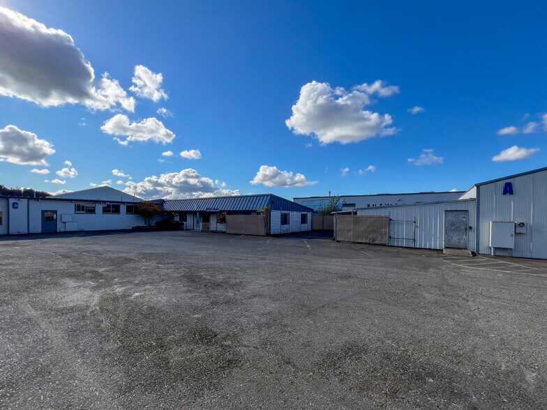 8835 S 228th St, Kent, WA à louer - Photo du bâtiment - Image 3 de 6