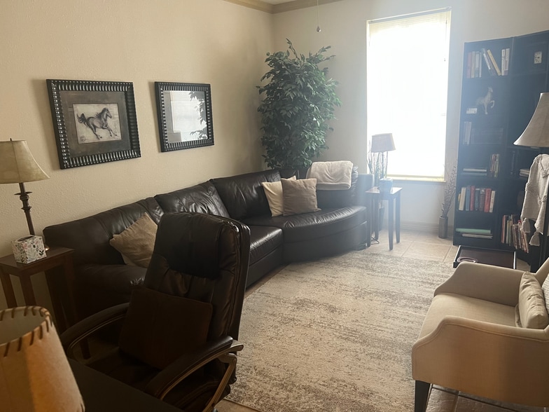 3000 Joe Dimaggio Boulevard, Round Rock, TX for sale - Primary Photo - Image 1 of 5