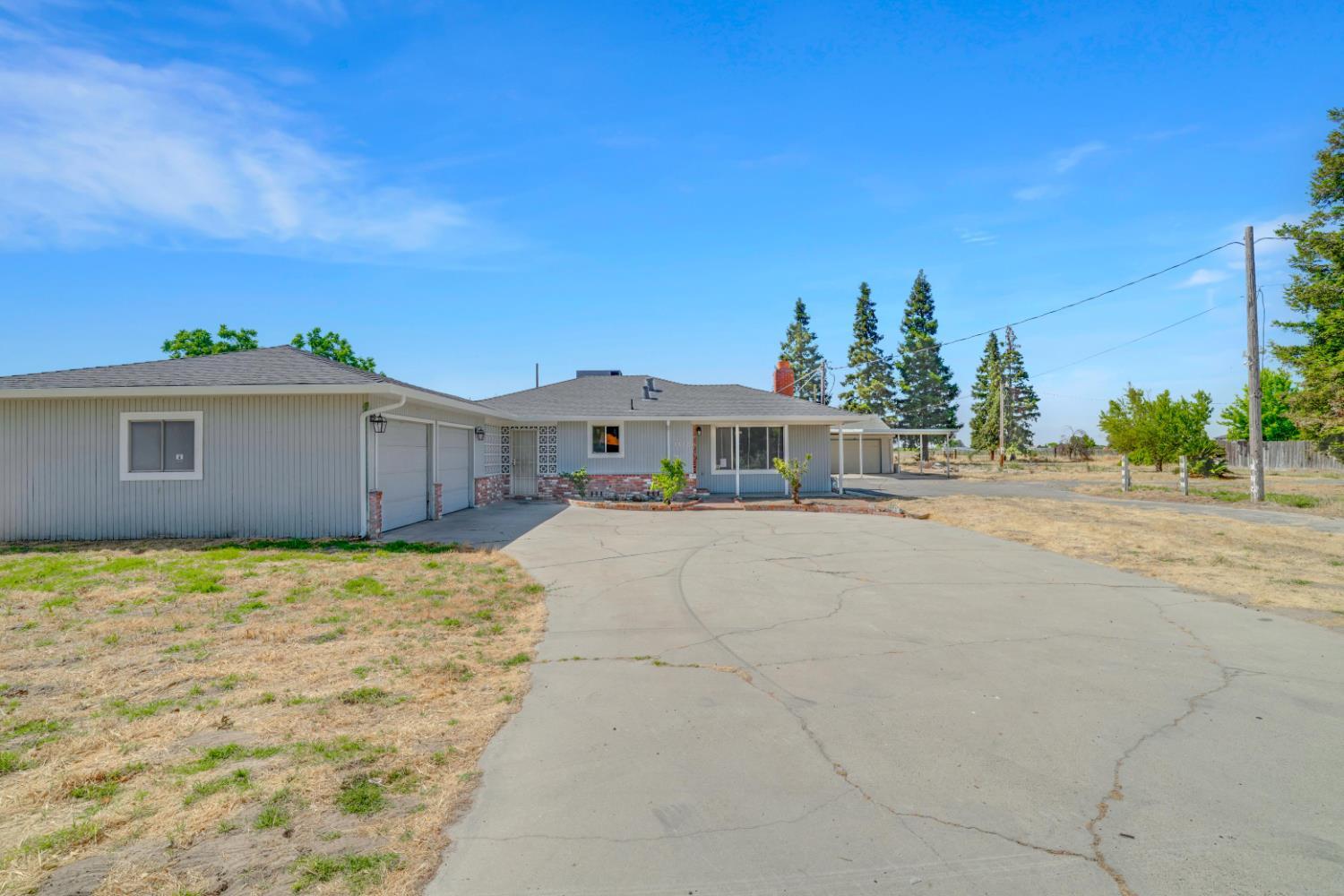 1412 E Glenwood Ave, Turlock, CA à vendre Photo principale- Image 1 de 9