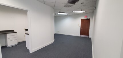 3902 Henderson Blvd, Tampa, FL à louer Photo intérieure- Image 1 de 9