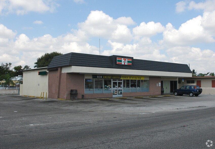1600 N Federal Hwy, Hollywood, FL à louer - Photo du bâtiment - Image 1 de 3