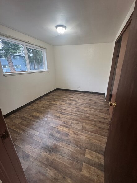 Addison St Multifamily Portfolio portfolio of 2 properties for sale on LoopNet.ca - Interior Photo - Image 2 of 6