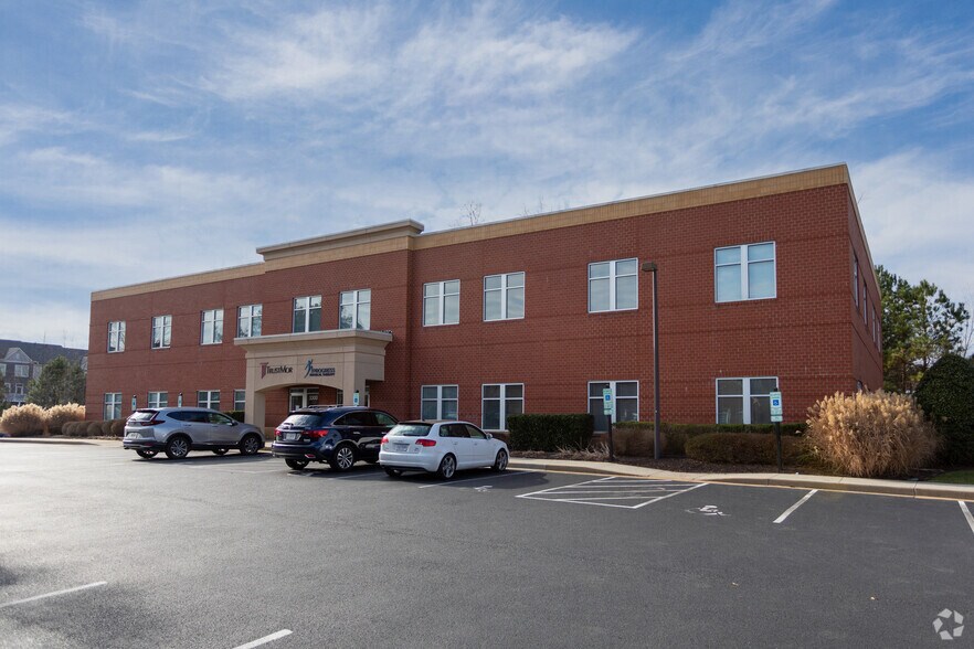 5300 Hickory Park Dr, Glen Allen, VA à louer - Photo du bâtiment - Image 3 de 4