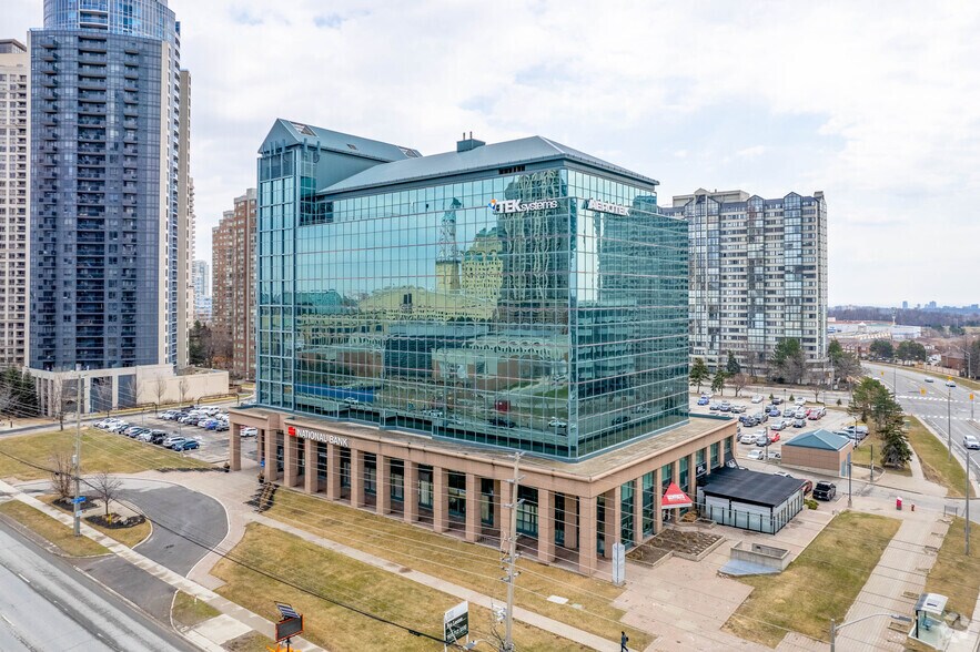 350 Burnhamthorpe Rd W, Mississauga, ON à louer - Photo du bâtiment - Image 3 de 6