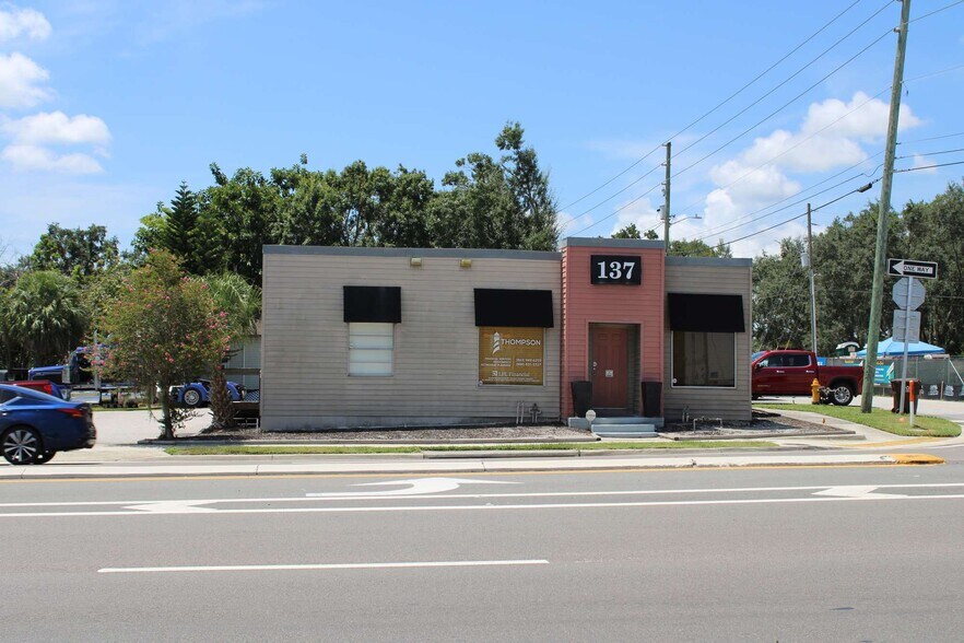 411 S Walker St, Lake Wales, FL à vendre - Photo du bâtiment - Image 3 de 9