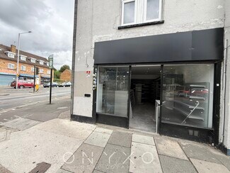 Plus de détails pour 1-1B High St, Uxbridge - Commerce de détail à louer