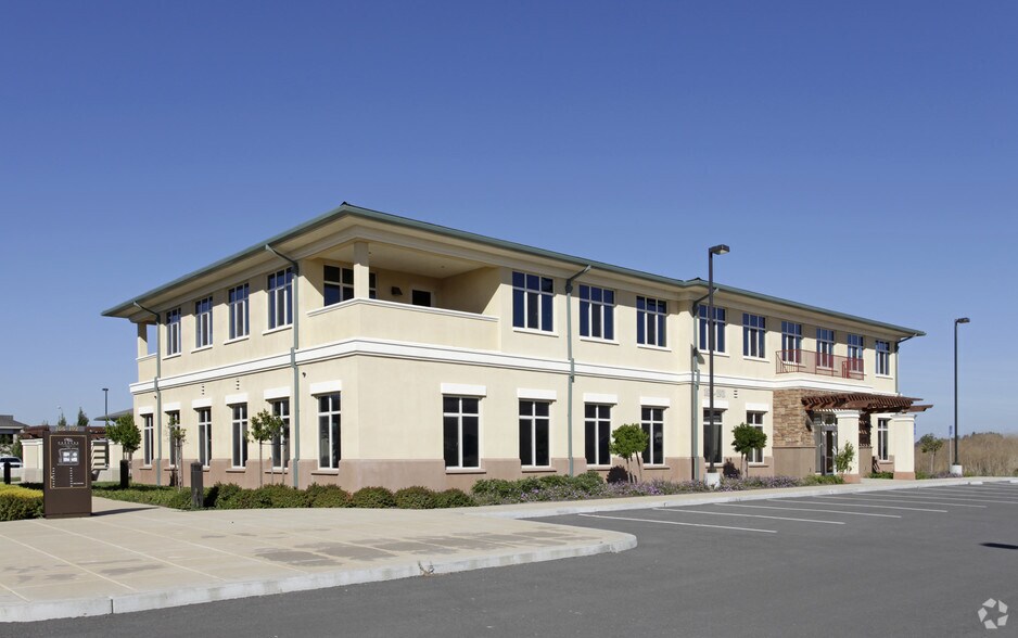 182-192 Gateway Rd E, Napa, CA à louer - Photo du bâtiment - Image 1 de 3