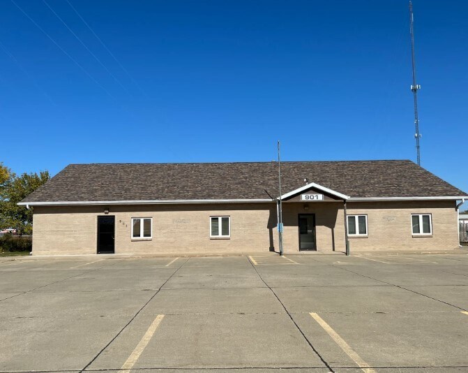 901 W 21st St, South Sioux City, NE à vendre - Photo du bâtiment - Image 2 de 3