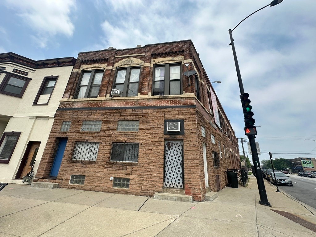 2408 S Blue Island Ave, Chicago, IL for lease Building Photo- Image 1 of 11