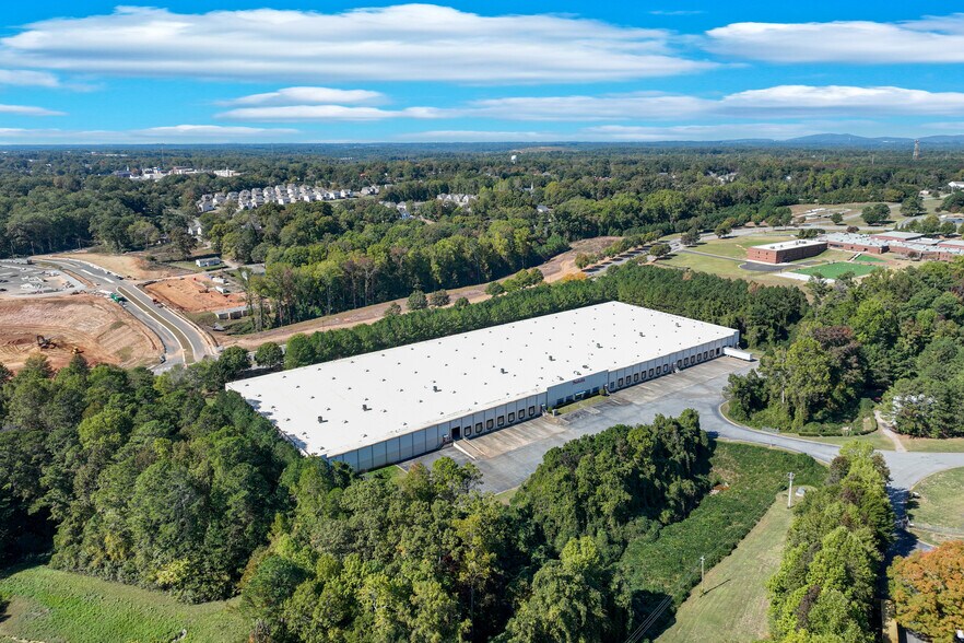 2600 Buford Hwy, Buford, GA à louer - Photo du bâtiment - Image 1 de 37