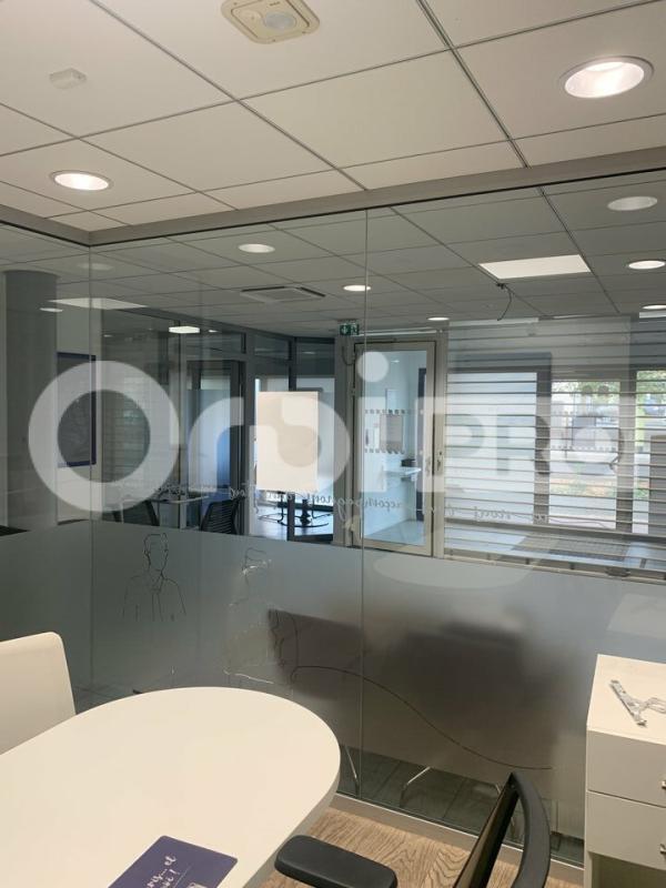 Retail in Le Haillan for sale Interior Photo- Image 1 of 10