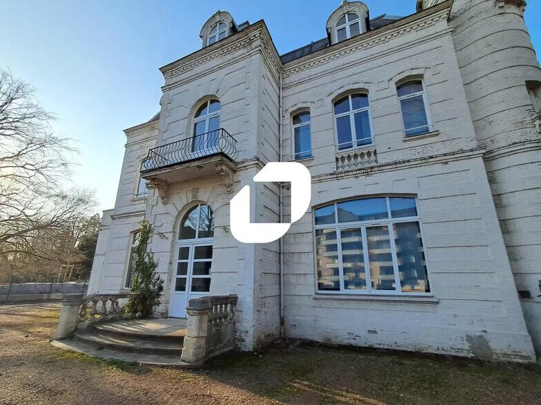 Bureau dans Saint-André-lez-Lille à louer - Photo du bâtiment - Image 3 de 10