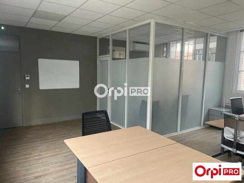 Office in Lille for lease - Interior Photo - Image 3 of 3