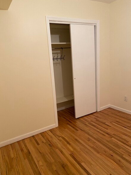 2000 Kings Hwy, Brooklyn, NY à louer - Photo du bâtiment - Image 3 de 29